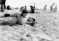 Arthur Leipzig, Coney Island, 1943.jpg